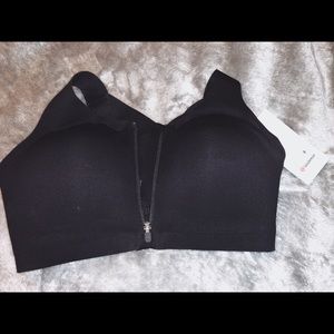 lululemon Enlite bra + zip front!